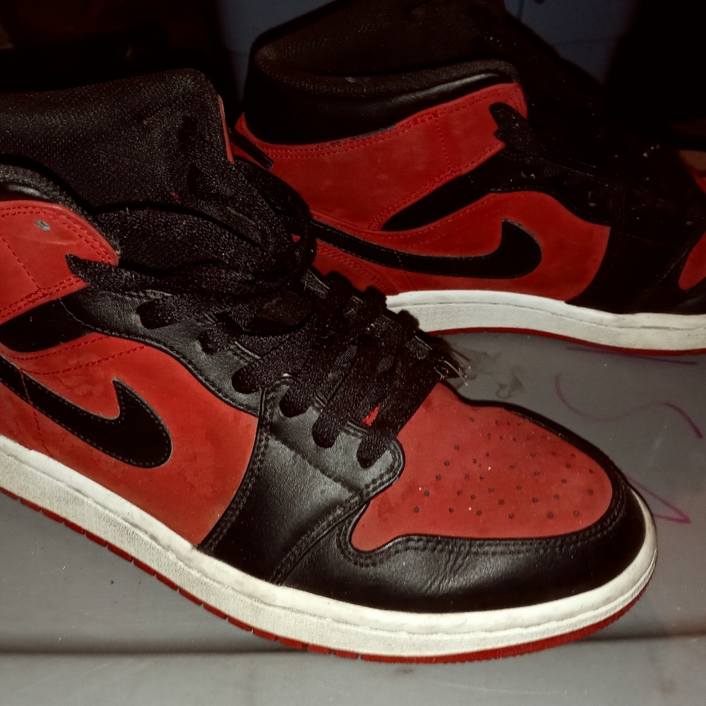 Nike flight jordans